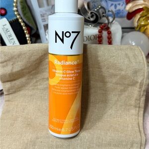 No7 Radiance+ Vitamin C Glow Toner